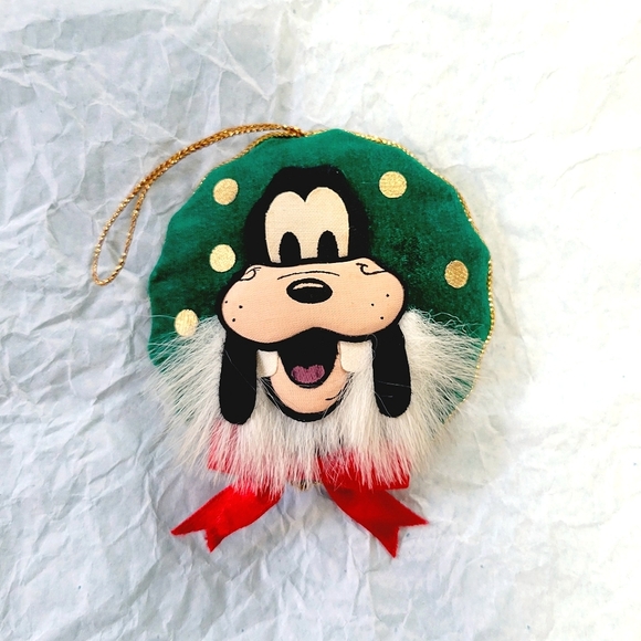 Vintage Disney Goofy Ornament. 3" Plush Green Velvet Ornament w/Red Bow - Picture 4 of 7